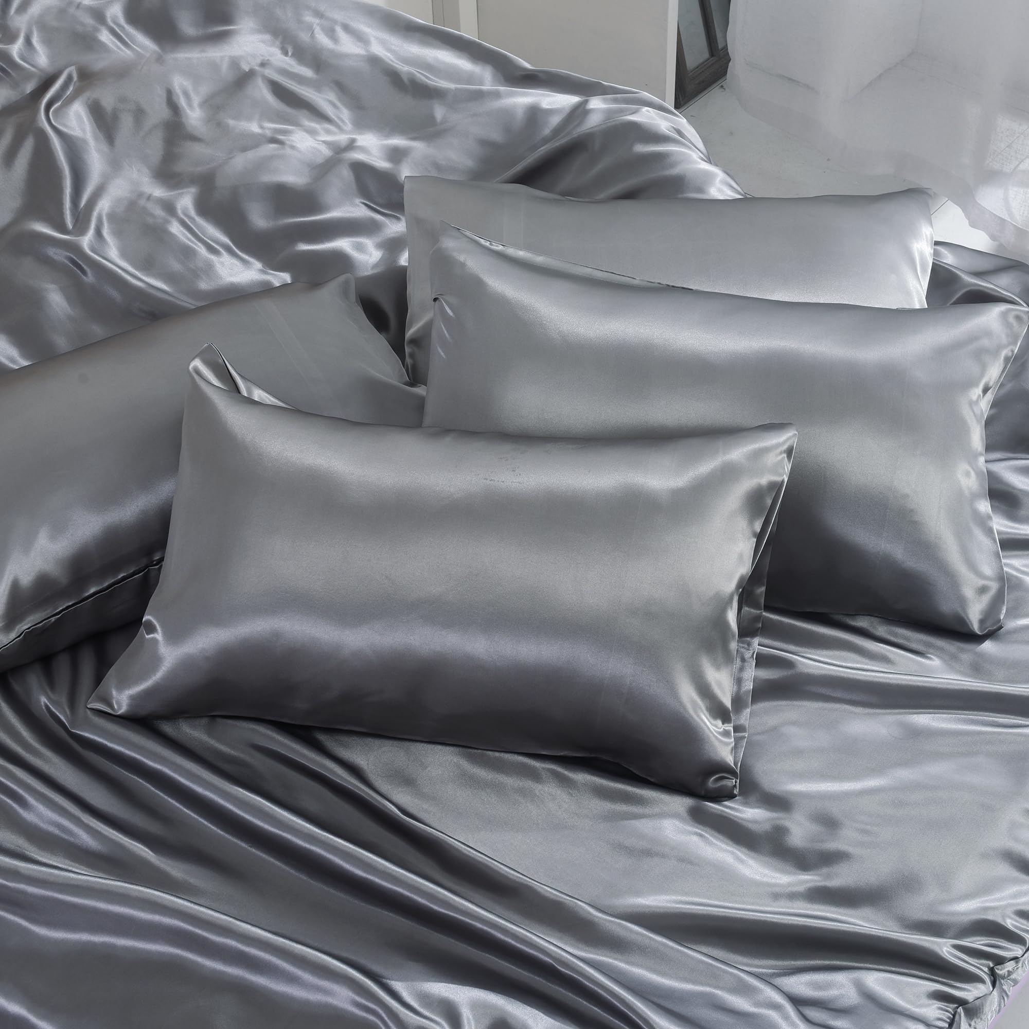 Loft & Aura™ Solid Silk Bedding Set