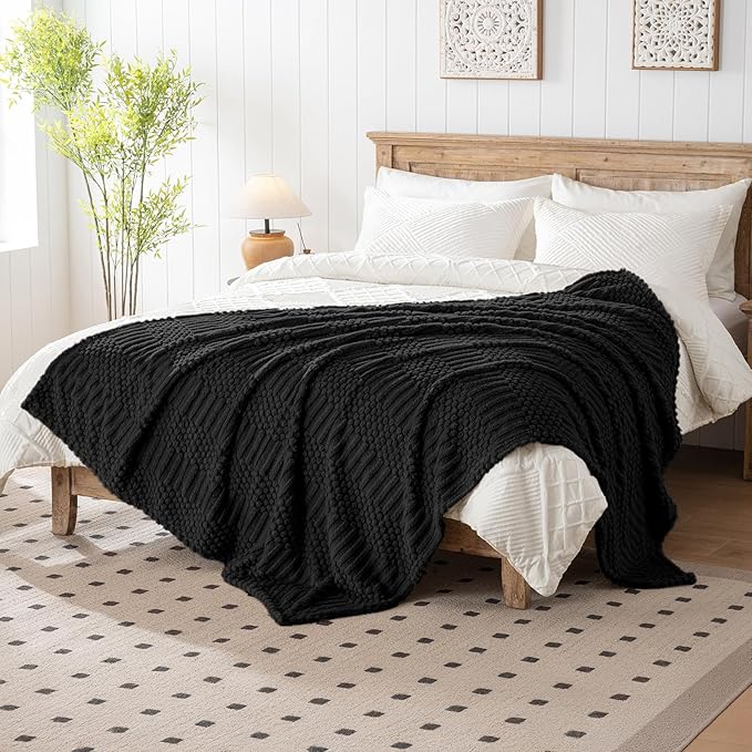 Loft & Aura™ Soft Throw Blanket for Couch or Bed – Lightweight Fleece Boho Blanket