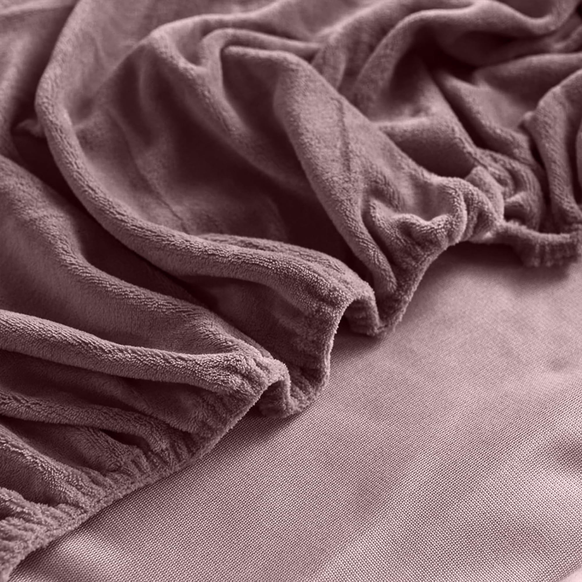 Loft & Aura™ Velvet Thermal Mattress Cover